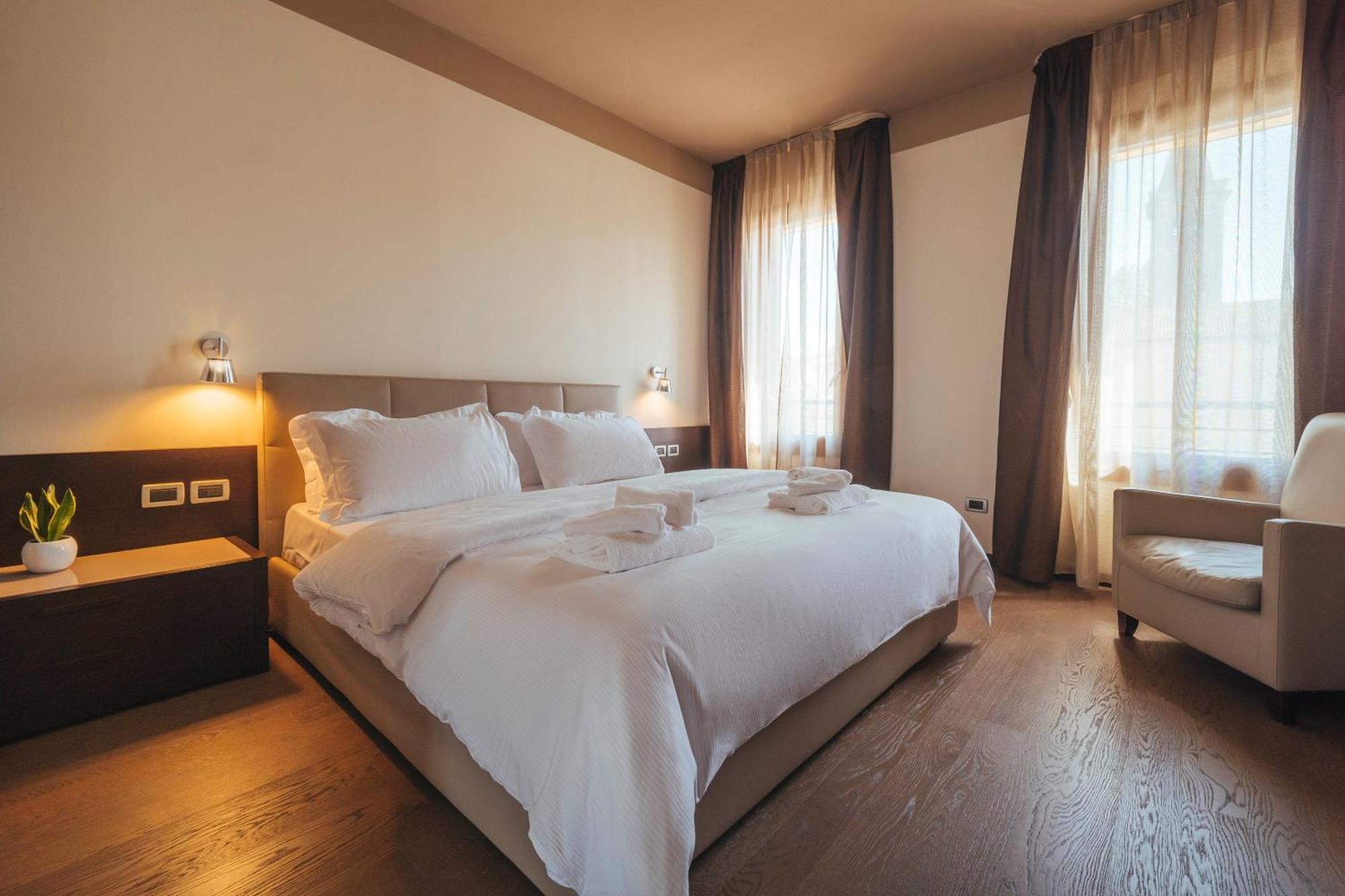 Hotel Palazzo Paradiso Медуна-ди-Ливенца Экстерьер фото
