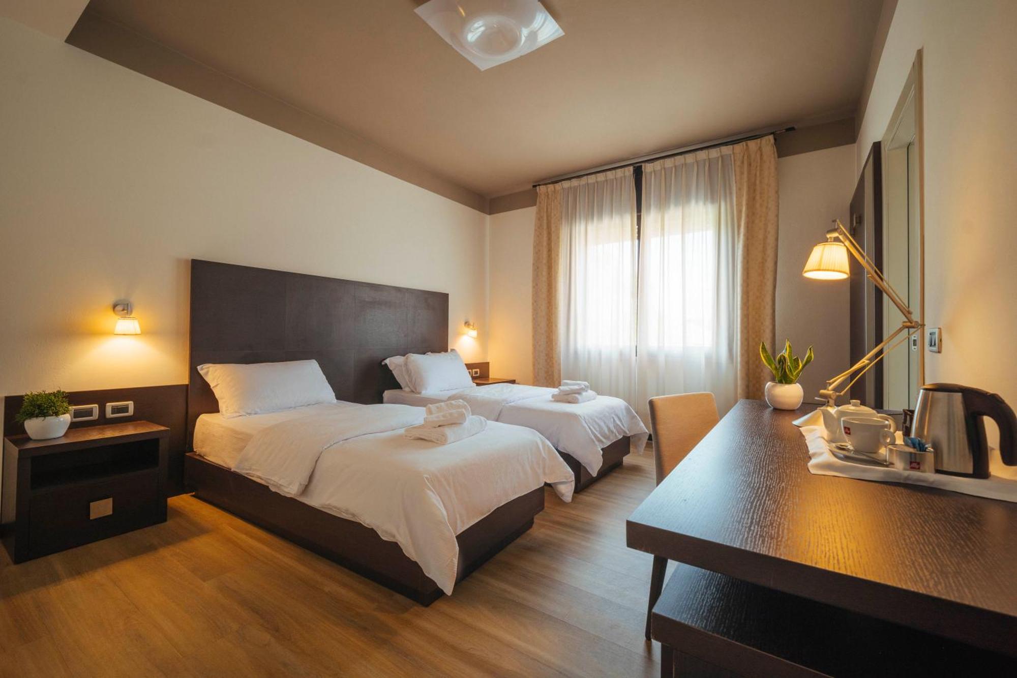 Hotel Palazzo Paradiso Медуна-ди-Ливенца Экстерьер фото