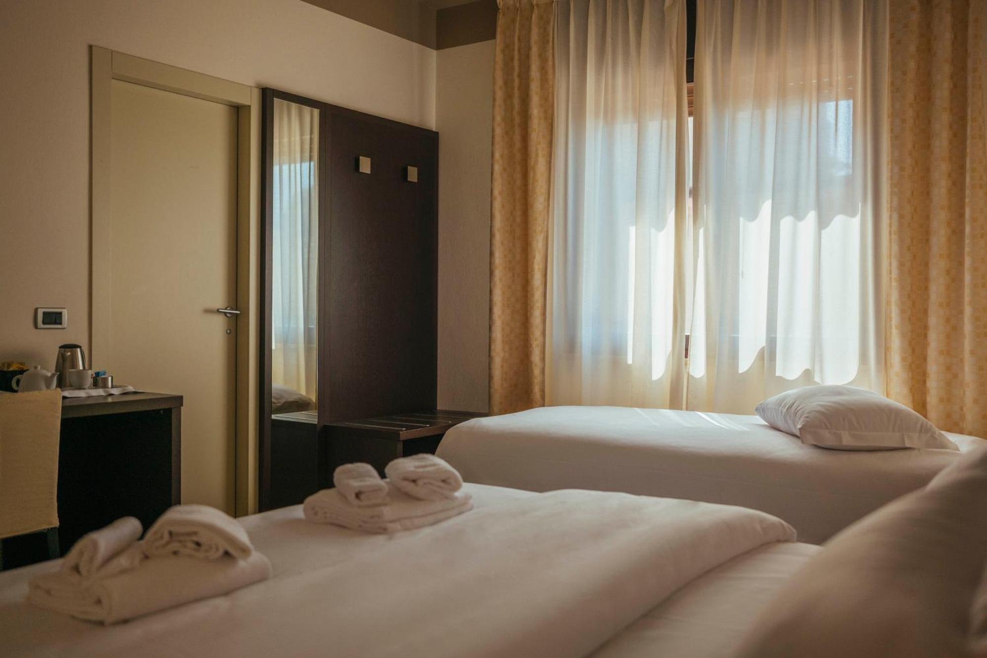 Hotel Palazzo Paradiso Медуна-ди-Ливенца Экстерьер фото